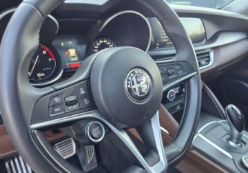 Alfa Romeo Stelvio SUV 2.0 Turbo 200KM 2018 Alfa Romeo Stelvio 2,0 200KM 4x4 SUPER - salon PL, bezwypadkowy, gwarancja, zdjęcie 19