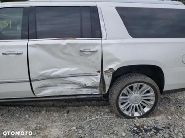 Cadillac Escalade III 6.2 V8 409KM 2019 Cadillac Escalade Cadillac Escalade, zdjęcie 7