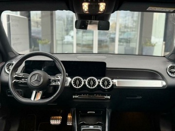 Mercedes GLB SUV 1.3 200 163KM 2024 Mercedes-Benz GLB 200 AMG KameraLedNavigacjaSalon PL 1.3 Benzyna 163KM, zdjęcie 9