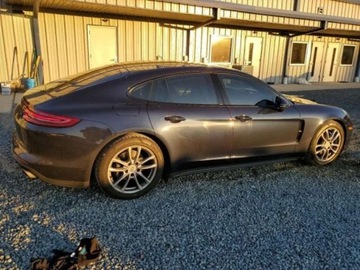 Porsche Panamera II Liftback 3.0 330KM 2018 Porsche Panamera 2018, 3.0L, od ubezpieczalni 3.0 Benzyna 330KM, zdjęcie 3