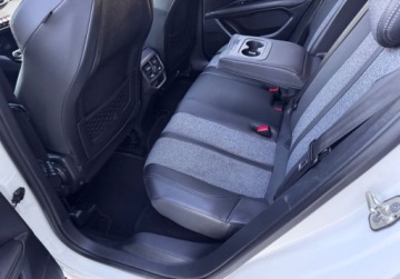 Peugeot 3008 II Crossover 1.2 PureTech 130KM 2019 Peugeot 3008 Rezerwacja 1.2 Benzyna 130KM, zdjęcie 24