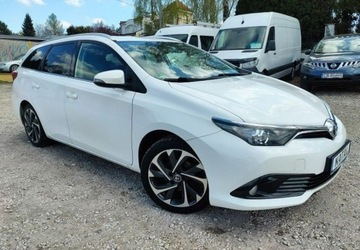 Toyota Auris II 2016 Toyota Auris Automat Super stanTylko 84.000km Zarejestrowany 1.2 Benzyna, zdjęcie 4