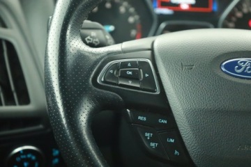 Ford Focus III Hatchback 5d facelifting 1.0 EcoBoost 125KM 2018 Ford Focus 1.0 EcoBoost, Klima, Klimatronic, zdjęcie 18