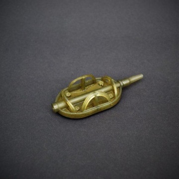 MAD CARP Koszyczek Method Feeder ROMMY 40 g