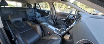 Volvo V60 I Kombi Facelifting 2.0 D4 DRIVE-E 181KM 2014 Volvo V60 Volvo V60 D4 Geartronic Ocean Race 2.0 Diesel 181KM, zdjęcie 21