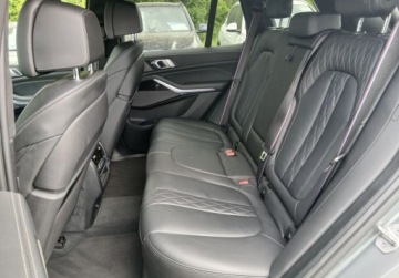 BMW X5 G05 M SUV 4.4 M50i 530KM 2023 BMW X5 M M60i xDrive M Sport Dealer BMW Bonkowscy Gorzow Wlkp. 4.4 530KM, zdjęcie 18