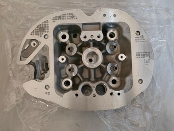 НОВАЯ ГОЛОВКА ДВИГАТЕЛЯ BMW R18 8414441 (C)