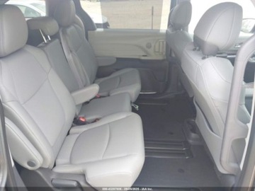 Toyota Sienna III 2024 Toyota Sienna xle, 2024r., 2.5L 2.5 Benzyna 189KM, zdjęcie 9