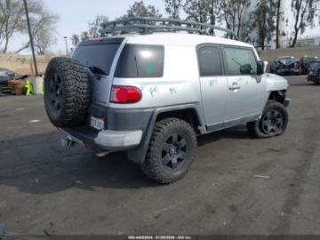 Toyota FJ Cruiser 4.0 239KM 2007 Toyota FJ 2007 r., 4,0L 4.0 Benzyna 239KM, zdjęcie 5