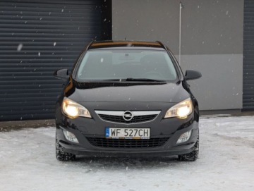 Opel Astra J Sports Tourer 2.0 CDTI ECOTEC 160KM 2010 Opel Astra Klima Navi Tempomat Serwis Gwarancja 2.0 Diesel 160KM, zdjęcie 1