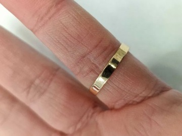Złoty pierścionek/ 750/ 4.90 gram/ R14/ Chalcedon 7.53 CT/ wycena