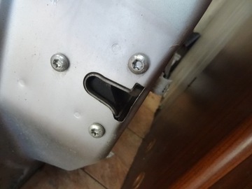 ASTRA H 05' ZÁMEK LEVÝ PŘEDNÍ