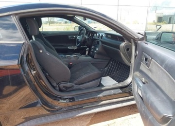 Ford Mustang VI Convertible 3.7 V6 304KM 2016 Ford Mustang 2016r., V6, 3.7L, od ubezpieczalni 3.7 Benzyna 304KM, zdjęcie 6