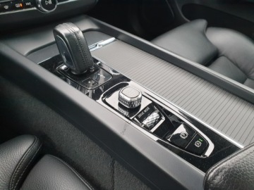 Volvo XC60 II 2019 VOLVO XC60 MR2020 4x4 AUT, PANORAMA, virtual cockpit, sport fotel, KAMERA, zdjęcie 20
