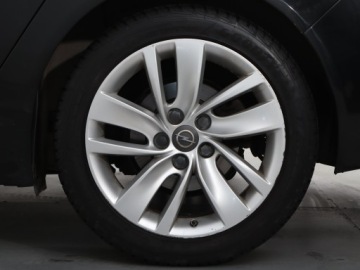 Opel Insignia I Hatchback Facelifting 1.6 Turbo ECOTEC 170KM 2015 Opel Insignia 1.6 Turbo, Salon Polska, Serwis ASO, zdjęcie 14