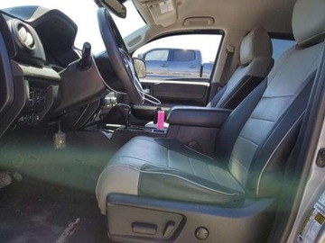 Toyota Tundra II 2021 Toyota Tundra 2021, 5.7L, 4x4, CREWMAX SR5, od ubezpieczalni 5.7 Benzyna, zdjęcie 7