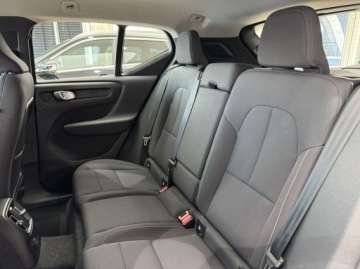 Volvo XC40 Crossover Plug-In 1.5 T4 Plug-in Hybrid 211KM 2021 Volvo XC 40 T4 Inscription Plug In Kamera cofania CarPlayAndroid Auto, zdjęcie 11