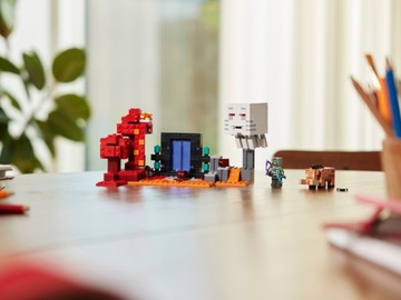 LEGO 21255 MINECRAFT BLOCKS — ЗАСАДКА ПОРТАЛА НИЖНЕГО ХОГЛИНА + СУМКА LEGO