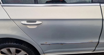 DVEŘE ZADNÍ PRAVÉ VW PASSAT CC 08- LR7L