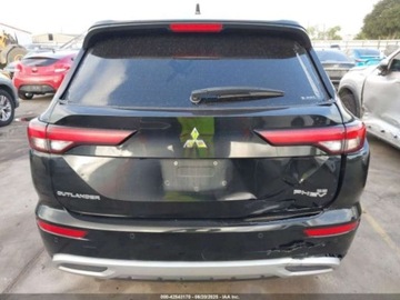 Mitsubishi Outlander III 2023 Mitsubishi Outlander 2023 MITSUBISHI OUTLANDER PHEV SE S-AWC 2.4 Hybryda, zdjęcie 9