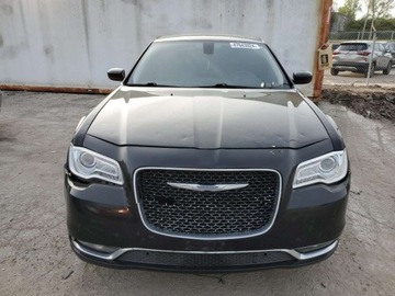 Chrysler 300C II 2017 Chrysler 300 Limited 2017 3.6l 3.6 Benzyna 292KM, zdjęcie 5