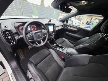 Volvo XC40 Crossover 1.5 T3 163KM 2021 Volvo XC 40 ___R-Design___T3 163KM Geartronic FULL LED Skora Alcantara Kam, zdjęcie 5