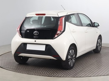 Toyota Aygo II Hatchback 5d 1.0 VVT-i 69KM 2017 Toyota Aygo 1.0 VVT-i, Salon Polska, Serwis ASO, zdjęcie 4