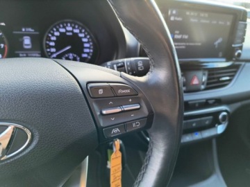 Hyundai i30 III Wagon Facelifting 1.0 T-GDI 120KM 2022 Hyundai i30 SalonPL serwis ASO 1.0T-GDI 120KM bezwypadkowy pakiety kamera, zdjęcie 12