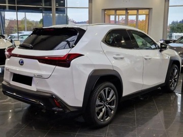 Lexus UX Crossover Facelifting 2.0 300h 199KM 2025 Od ręki - 300h F Sport Design 2.0 Hybrid Dynamic Force 199KM, zdjęcie 2