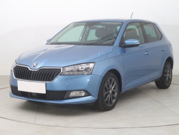 Skoda Fabia III Hatchback Facelifting 1.0 TSI 110KM 2019 Skoda Fabia 1.0 TSI, DSG, Klima, Klimatronic, zdjęcie 1