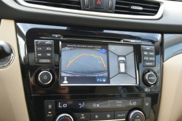 Nissan X-Trail III Terenowy 1.6 dCi 130KM 2016 Nissan X-Trail 1.6dCi 129KM Manual 2016r. Salon Xe, zdjęcie 9