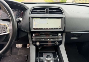 Jaguar F-Pace SUV 2.0 i4D 180KM 2018 Jaguar F-Pace Jaguar F-Pace 2.0 i4D AWD R-Sport 2.0 Diesel 180KM, zdjęcie 34