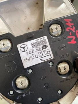 LAMPA OSVĚTLENÍ KABINY MERCEDES W211 E TŘÍDA FACELIFT A2118207301