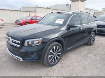 Mercedes GLB 2023 Mercedes-Benz GLB 250, 2023r., 2.0L 2.0 Benzyna 221KM, zdjęcie 1