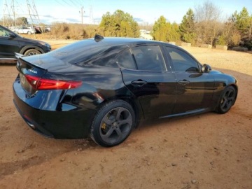 Alfa Romeo Giulia II 2017 Alfa Romeo Giulia 2017 ALFA ROMEO GIULIA, 2L, od ubezpieczalni 2.0 Benzyna, zdjęcie 3