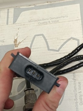 ДАТЧИК ТЕМПЕРАТУРЫ MERCEDES-BENZ A0009057515