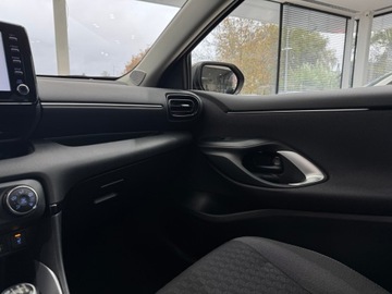 Toyota Yaris IV Hatchback 1.5 Dynamic Force 125KM 2023 Toyota Yaris Comfort+Tech+Style / 1 właściciel / S, zdjęcie 24