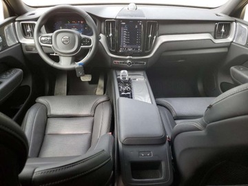 Volvo XC60 II 2024 Volvo XC 60 Ultimate 2024 2.0L 2.0 Hybryda 247KM, zdjęcie 8