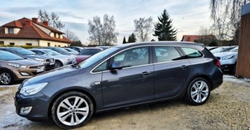 Opel Astra J Sports Tourer 1.4 Turbo ECOTEC 140KM 2011 Opel Astra BENZYNA AUTOMAT bogata wersja COSMO nawigacja okazja 1.4, zdjęcie 25