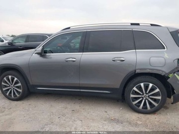 Mercedes GLB 2023 Mercedes-Benz GLB 250 2023 2.0l 2.0 Benzyna 221KM, zdjęcie 2