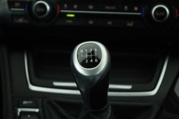 BMW Seria 5 F10-F11 Limuzyna Facelifting 520d 190KM 2015 BMW 5 520d, 187 KM, Xenon, Bi-Xenon, Klima, zdjęcie 14