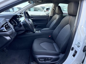 Toyota Camry IX Sedan 2.5 Hybrid Dynamic Force 218KM 2019 Toyota Camry 2.5 Hybrid Prestige CVT 2.5 Hybrid Pr, zdjęcie 14