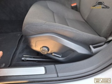 Volvo V60 II  2022 Volvo V60 2,0 B3 mild hybrid 163KM panorama navi elektryka led hak alu opl, zdjęcie 20