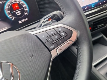 Volkswagen Tiguan II SUV Facelifting 1.5 TSI 150KM 2024 Volkswagen Tiguan serwis ASO 1.5TSI 150KM bezwypadkowy pakiety MatrixLED A, zdjęcie 18