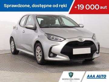 Toyota Yaris IV Hatchback 1.5 Dynamic Force 125KM 2023 Toyota Yaris 1.5 VVT-i, Salon Polska