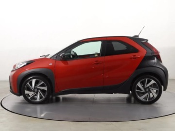 Toyota Aygo X 1.1 VVT-i 72KM 2022 Toyota Aygo X 1.0, Salon Polska, 1. Właściciel, zdjęcie 2