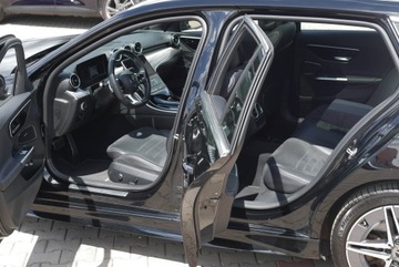 Mercedes Klasa C W206 Kombi Plug-In 2.0 300e 313KM 2023 Mercedes C300e 313 koni 2xAMG Panorama Hak Blis Webasto Ambiente LKA Hi-Fi, zdjęcie 9