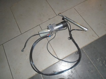 MERCEDES W221 ČERPADLO KRYT VZPĚRA/TLAKOVAČ KOMPRESOR ZADNÍ