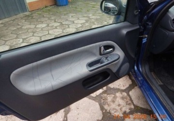 Renault Clio II Hatchback 1.2 60KM 2003 Renault Clio Renault Clio 1.2 Free 1.1 Benzyna 60KM, zdjęcie 3