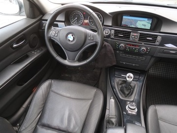 BMW Seria 3 E90-91-92-93 Touring E91 2.0 320i 170KM 2011 BMW 3 320 i, Skóra, Navi, Xenon, Bi-Xenon, Klima, zdjęcie 6